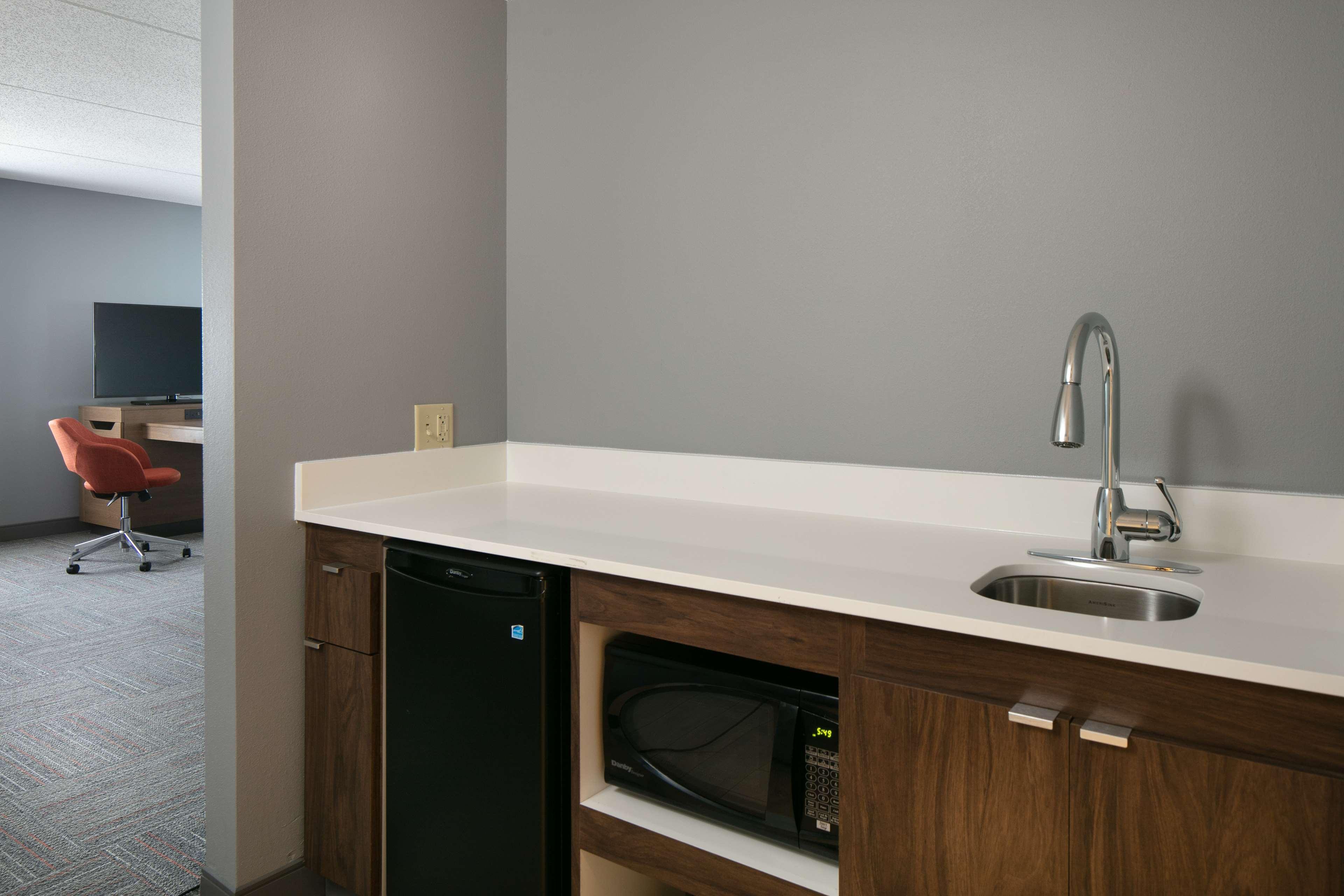 Hampton Inn Dubuque Exterior photo