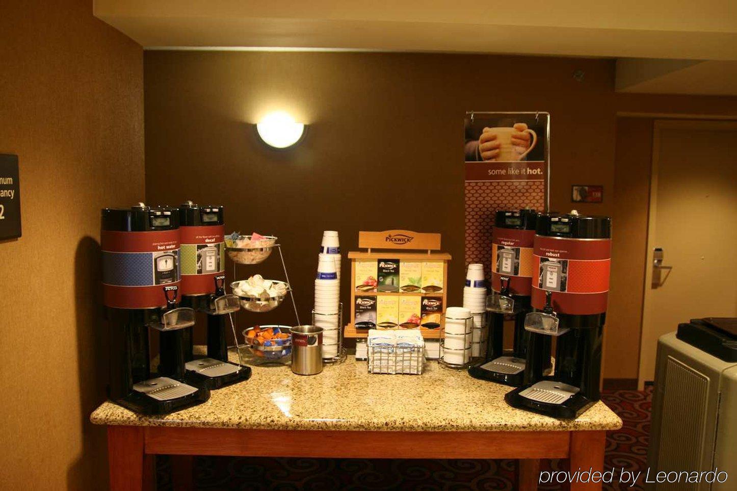 Hampton Inn Dubuque Restaurant photo