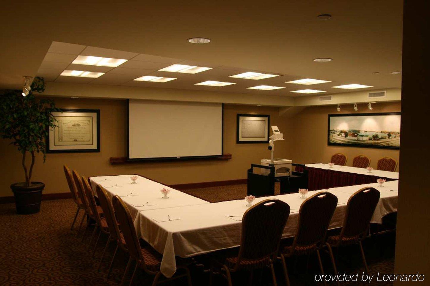 Hampton Inn Dubuque Business photo