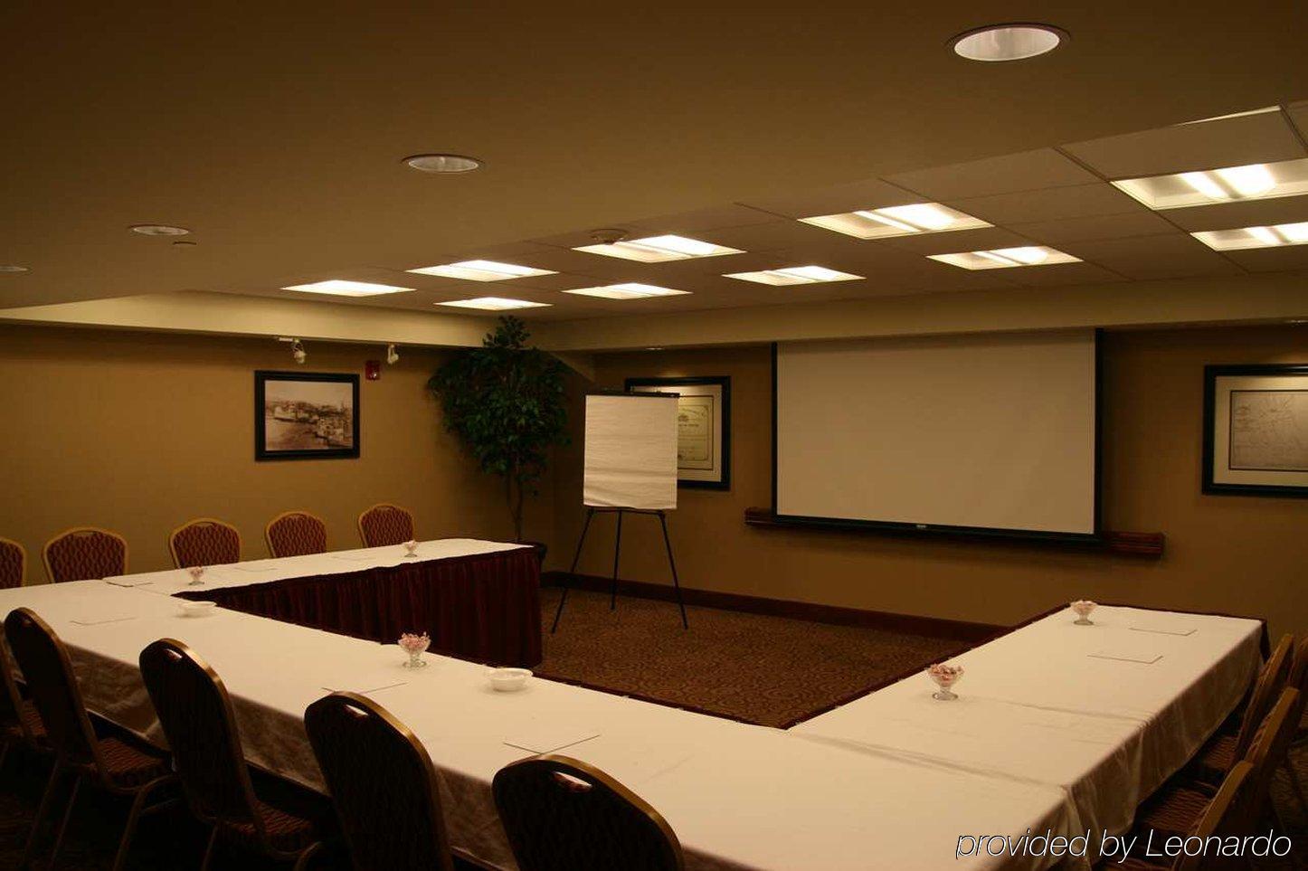 Hampton Inn Dubuque Business photo