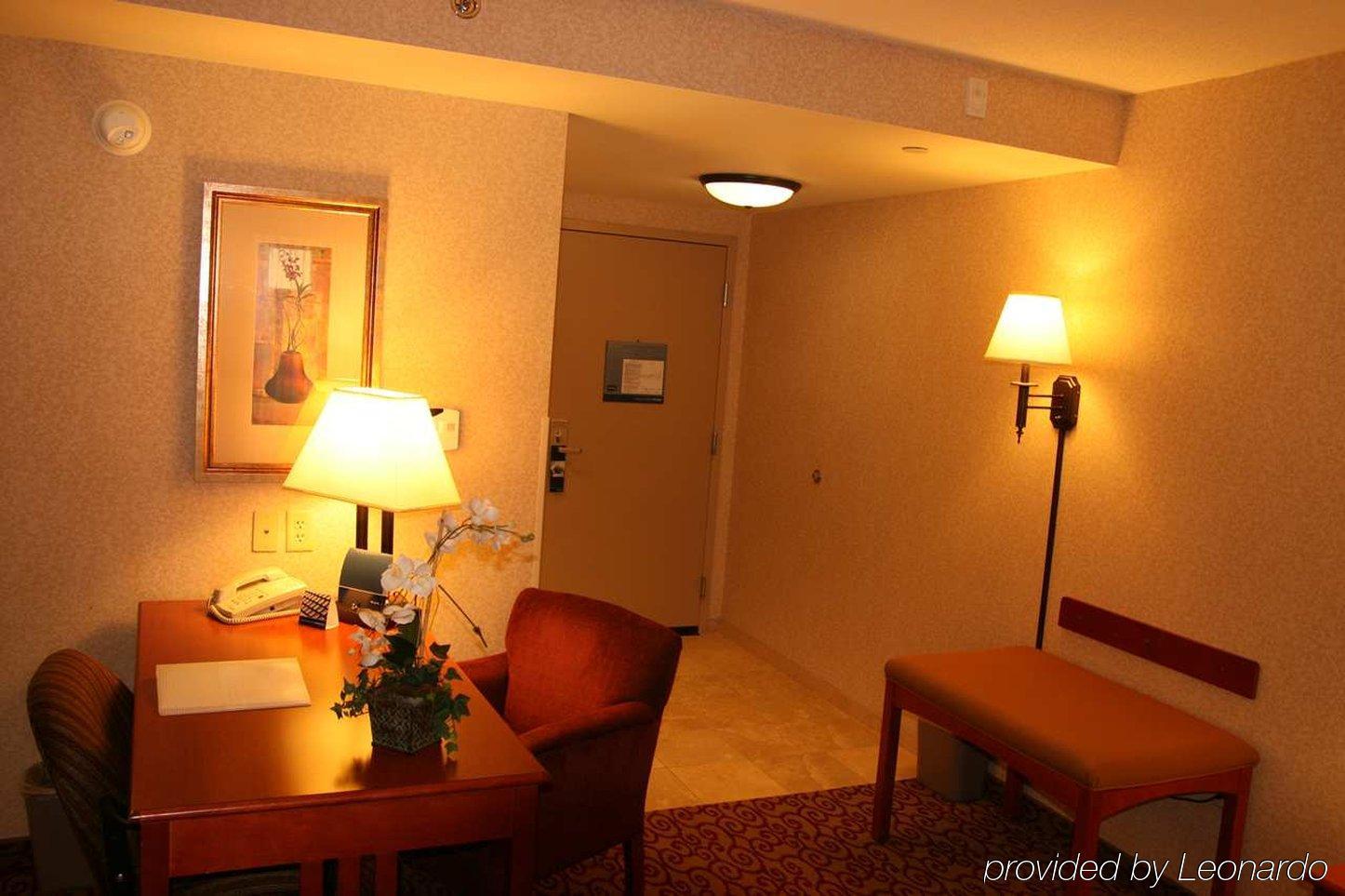 Hampton Inn Dubuque Room photo