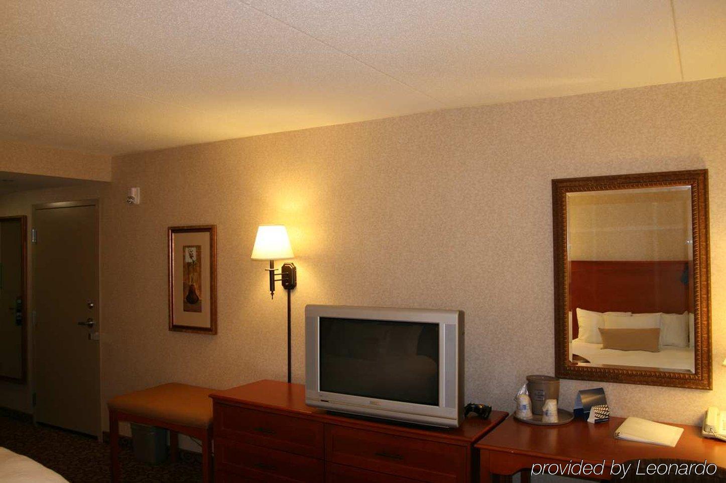 Hampton Inn Dubuque Room photo